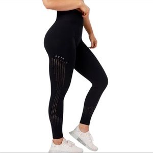 NWT Acta Black Leggings